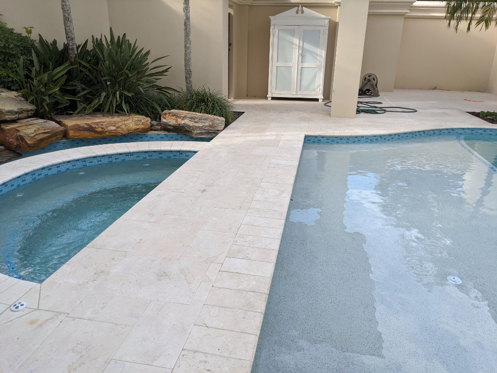 Travertine Pool Deck With Luxurious Finish